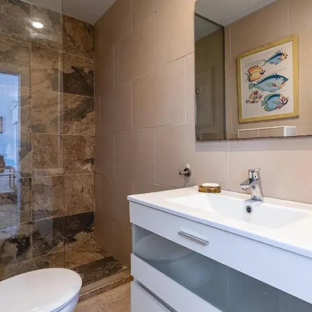 Holiday home Beachfront Bliss: A Pie De Playa *